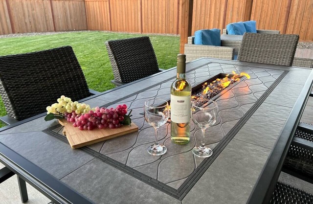 Eugene Summer Retreat- 4Bedroom-2Master Suites 3Bath