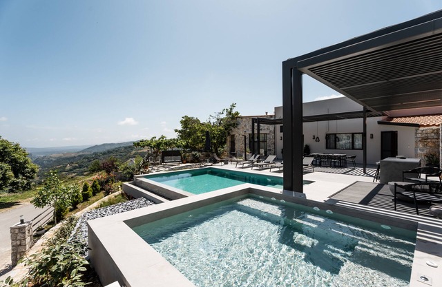 Eumelia Villa, con piscina privada, cerca de servicios, revitalización de la naturaleza.