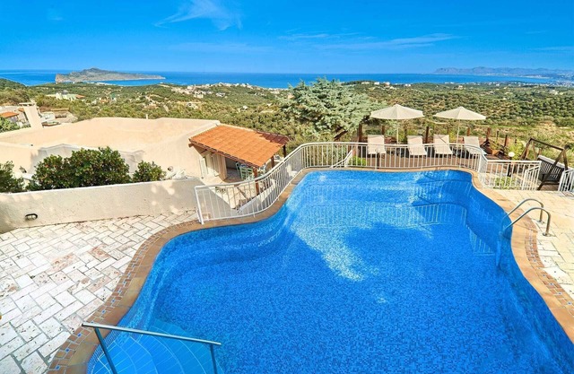 Europa Villa Stalos: spacious, quiet villa w/sea and mountain view
