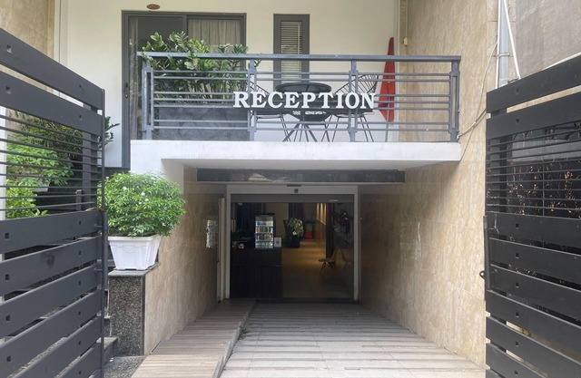 Eva Adam Hotel