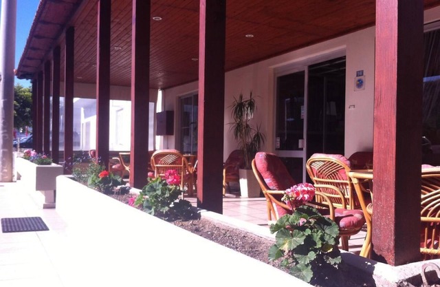 Evans Hotel