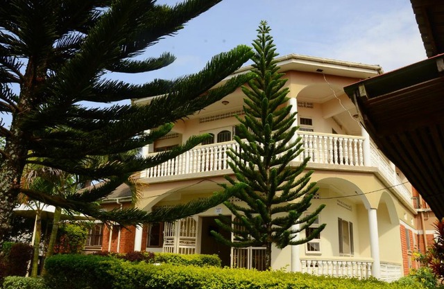 Evary Hotel