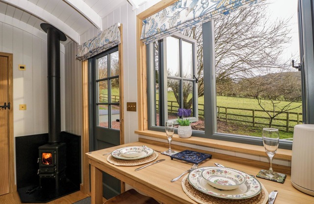 Evendine Hut @ Evendine Cottage