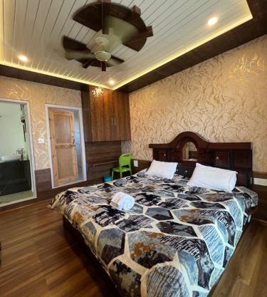 Everest Guest House