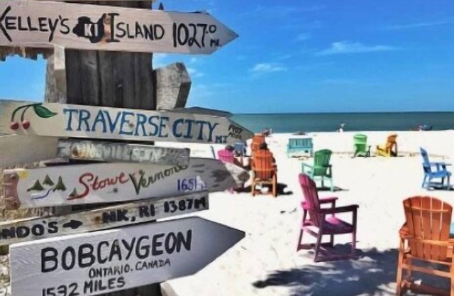 Everglades Breath 3bedroom 2 bath, BBQ, Kayaks, 30 jets hot tub, 6 people sleep