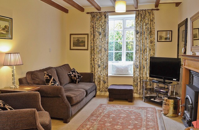 EVERGREEN COTTAGE - 27886