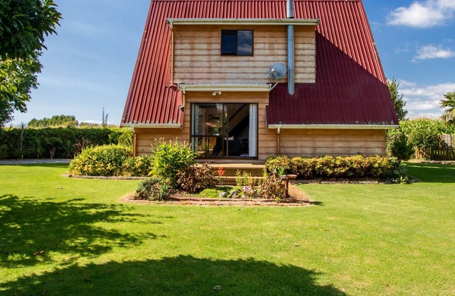 EVERGREEN COTTAGE - MOTUEKA HOLIDAY HOME, family friendly in Motueka