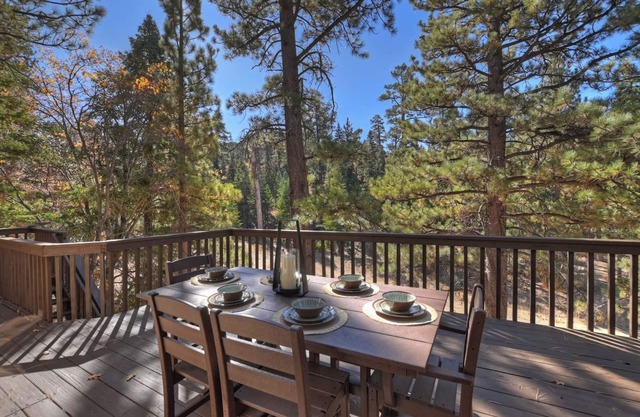 Everwood Serenity Treehouse