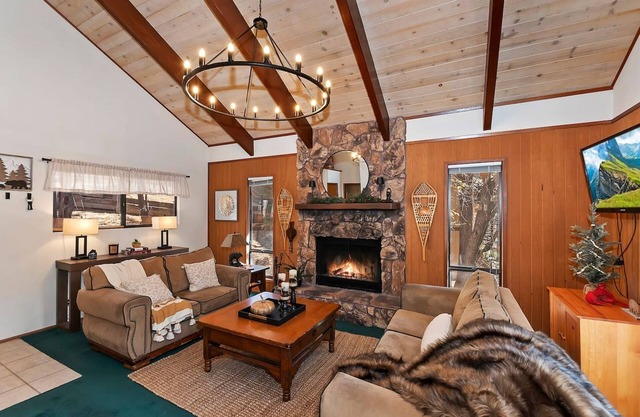 Everwood Serenity Treehouse on Sled