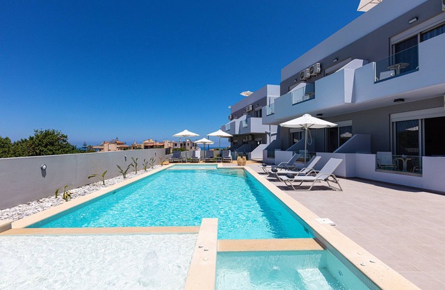 Evilio Suites, retiro único y espacioso! A poca distancia de la playa!