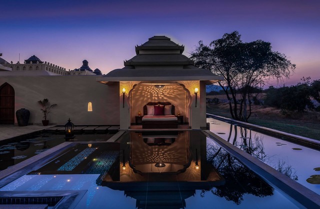 Evolve Back, Hampi