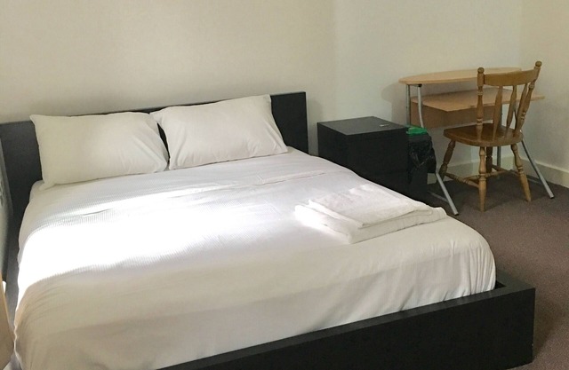 Excel, habitaciones ejecutivas dobles !! £ 99 por 2 habitaciones!