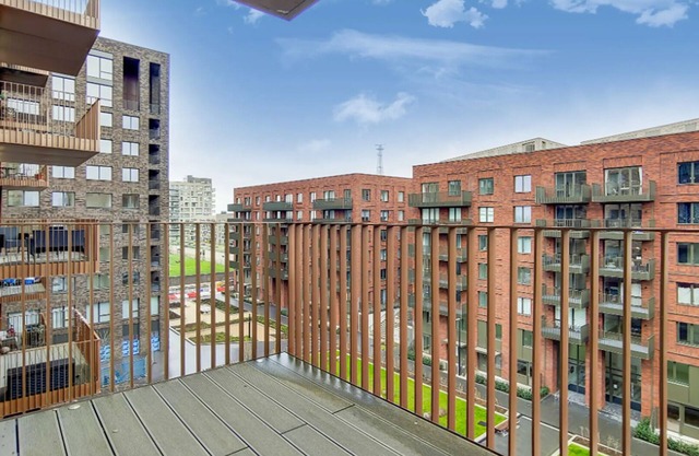 ExCeL London - Gorgeous 3 Bedroom condo, 2 Balcony and Nice View