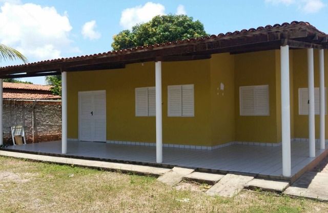 Excelente casa con piscina cubierta y soporte, ubicada a 200m de la playa de tabuba