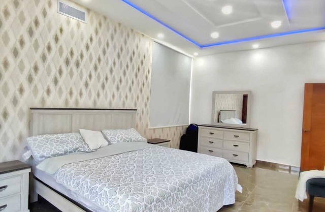 Excelente villa para un fin de semana!! Cerca de supermercado, playa y restauran