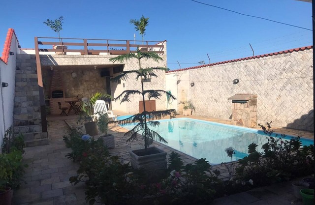 Excelente casa con piscina, cerca de la playa.