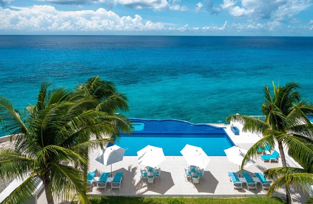 Miramar # 402 Lovely Oceanfront Penthouse Condo, MEJORES vistas al mar en el edificio