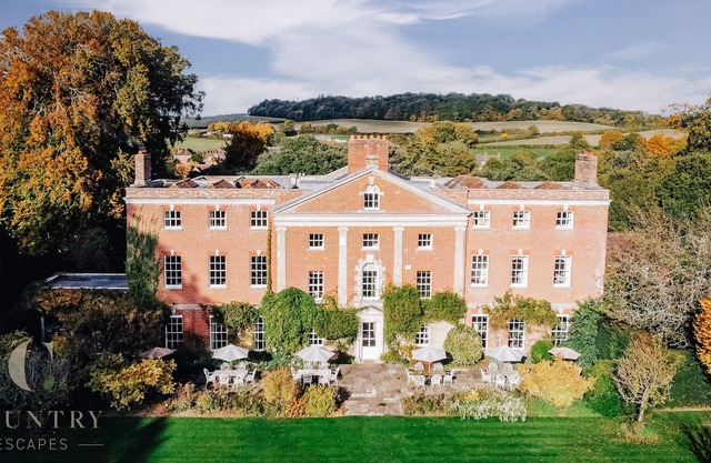 Exceptional 11 Bedroom Country House in Dorset