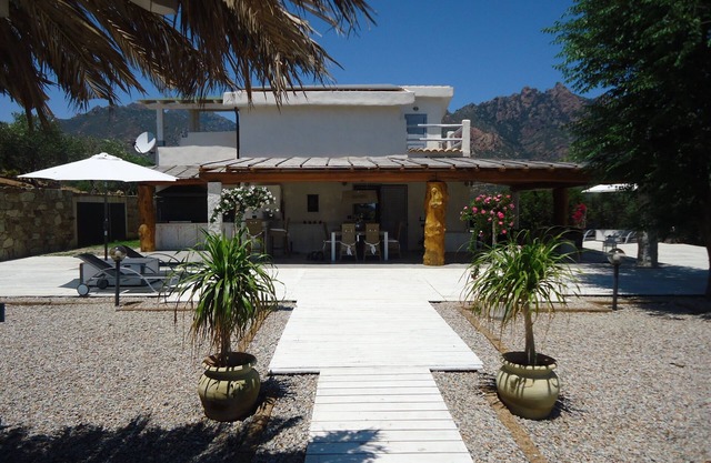 Excepcional villa de 240 m2 - 9 personas - Acceso directo a la playa.