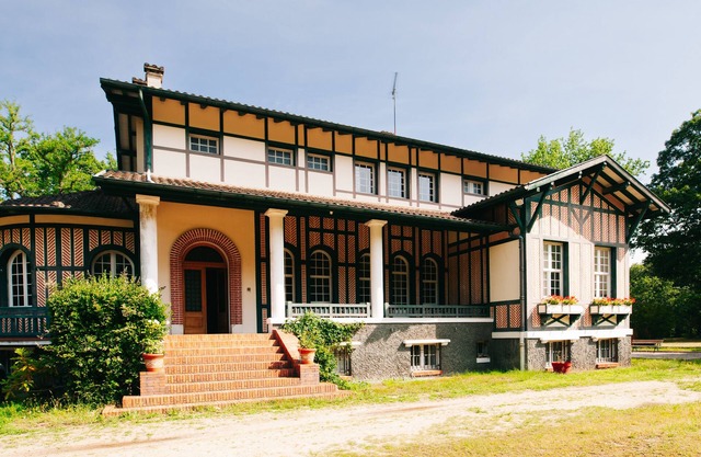Exceptional Basque-Landes house 2 steps from the ocean 6 Bedrooms 12 sleeps