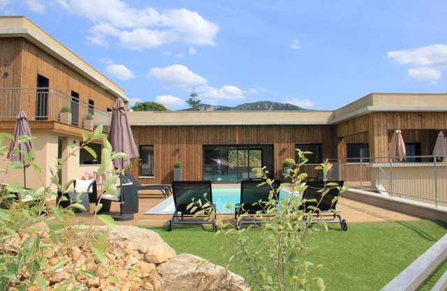 Excepcionale villa contemporanea en las " Gorges du Tarn"