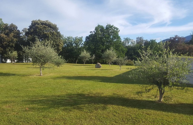 Excepcional villa de lujo en el corazón de un parque arbolado de 4 hectáreas.