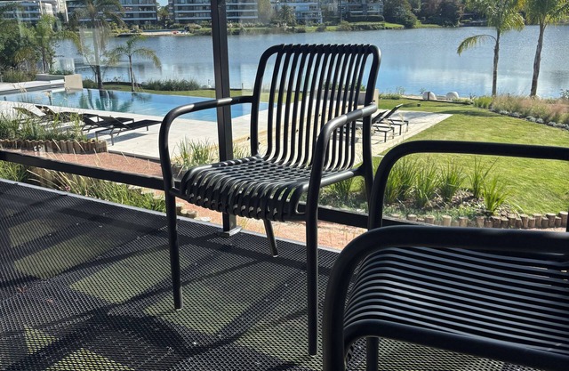 Exepcional apartamento monoambiente (el lago a sus pies). Ideal para descansar!!