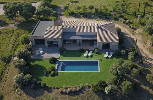 Excepcional vista al mar con piscina, a 300 metros de la playa de Palombaggia, acceso privado