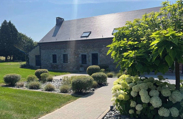 Exceptional villa with rural charm. Jacuzzi, pétanque court, nature, peace and quiet.