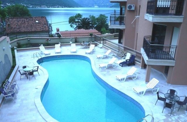 Exclusive 2 bedrooms sea view apartment with swimming pool