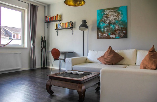 ¡EXCLUSIVO apartamento de 2 habitaciones con balcón en excelente ubicación!