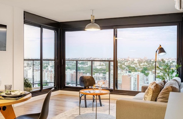 Exclusive 25th Floor and Harbor View - Pet Friendly