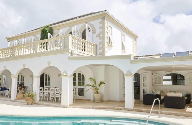 Beautiful 4 bedroom villa for friends and family