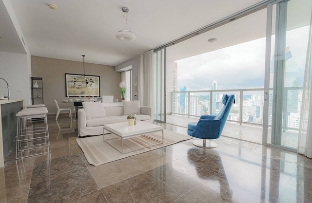 Exclusive and luxury 1BR with balcony in Yoo Panama