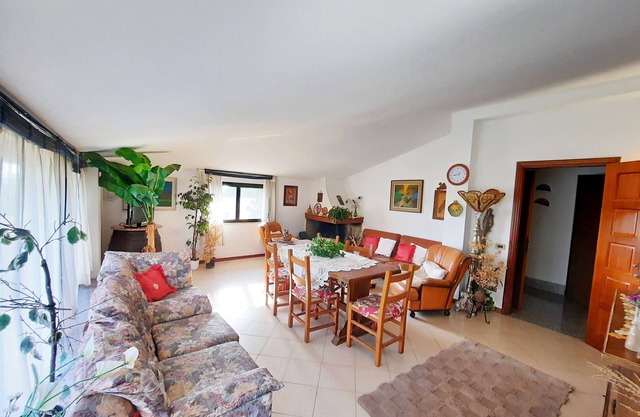 Exclusive apartment in a villa just a stone's throw away from the beach.