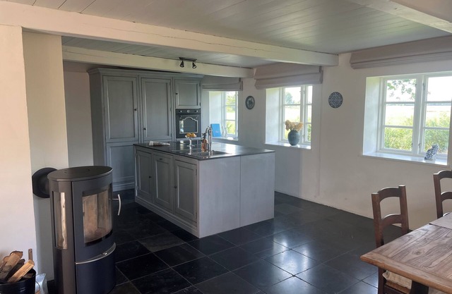 Exclusive apartment in a beautiful thatched house off Sylt. Pet friendly