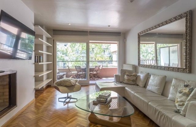 Exclusivo apartamento de 4 habit y 8 pax - La Bonanova con Terraza - WiFi Gratis
