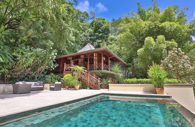 Exclusive Balinese Garden Villa w/ Private Pool and Sculpted Gardens with Pagoda
