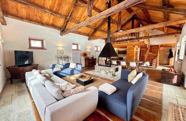 Exclusive chalet with direct access to ski slopes