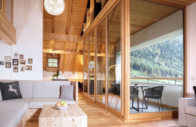 Exclusive Chalet in front of majestic mountain landscape