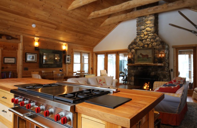 EXCLUSIVA FAMILIA COMPUESTA LAKE HOUSE Y CABAÑAS EN PRISTINE MUY PRIVADO 100 acres