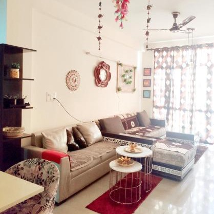 Exclusive Floor on Manali Expressway for Family
