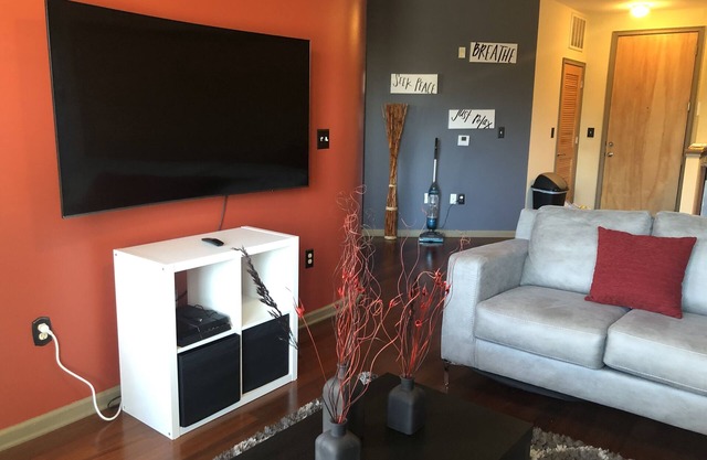 EXCLUSIVE FURNISHED LUXURY CONDO