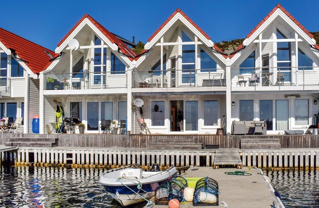 Alojamiento de 2 habitaciones en Torangsvåg