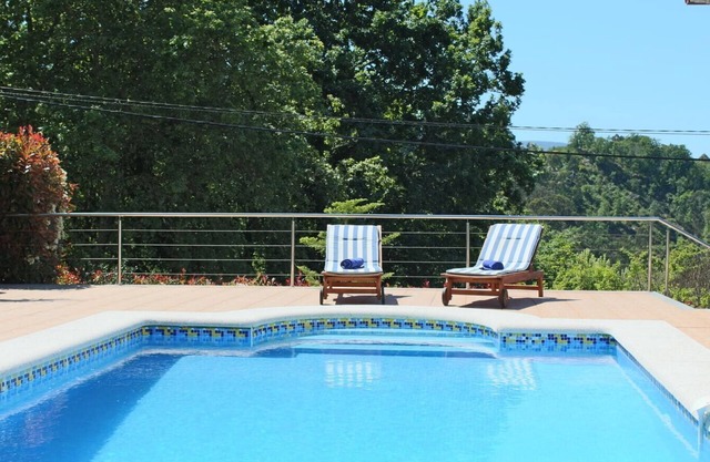 Exclusiva casa con piscina en Gondomar