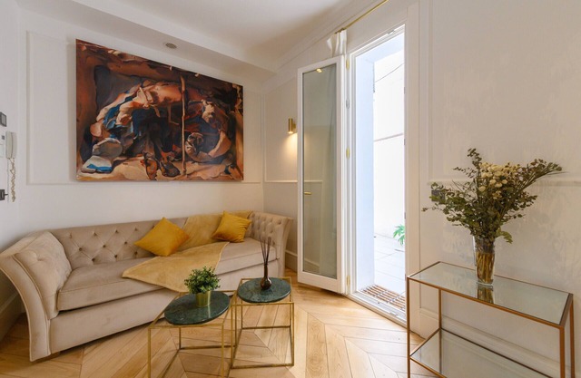 Exclusivo Piso de Lujo en el Barrio de Salamanca – Elegancia y Confort en el Corazón de Madrid