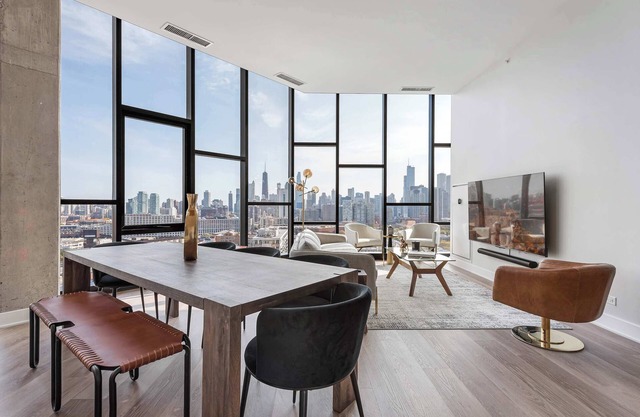 Exclusive Penthouse: Breathtaking Getaway