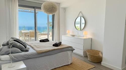 Exclusive Penthouse in Cabopino with Stunning Sea Views - By Reyna Novillo