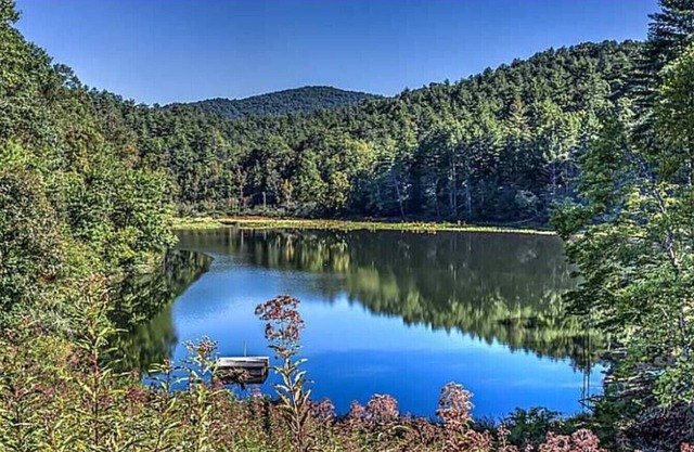 Exclusivo retiro privado de montaña y lago en el desierto de Cohutta