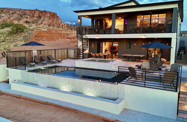 Exclusive Retreats Desert Vista 6 Bedroom all Suites - Ultimate Vacation Home